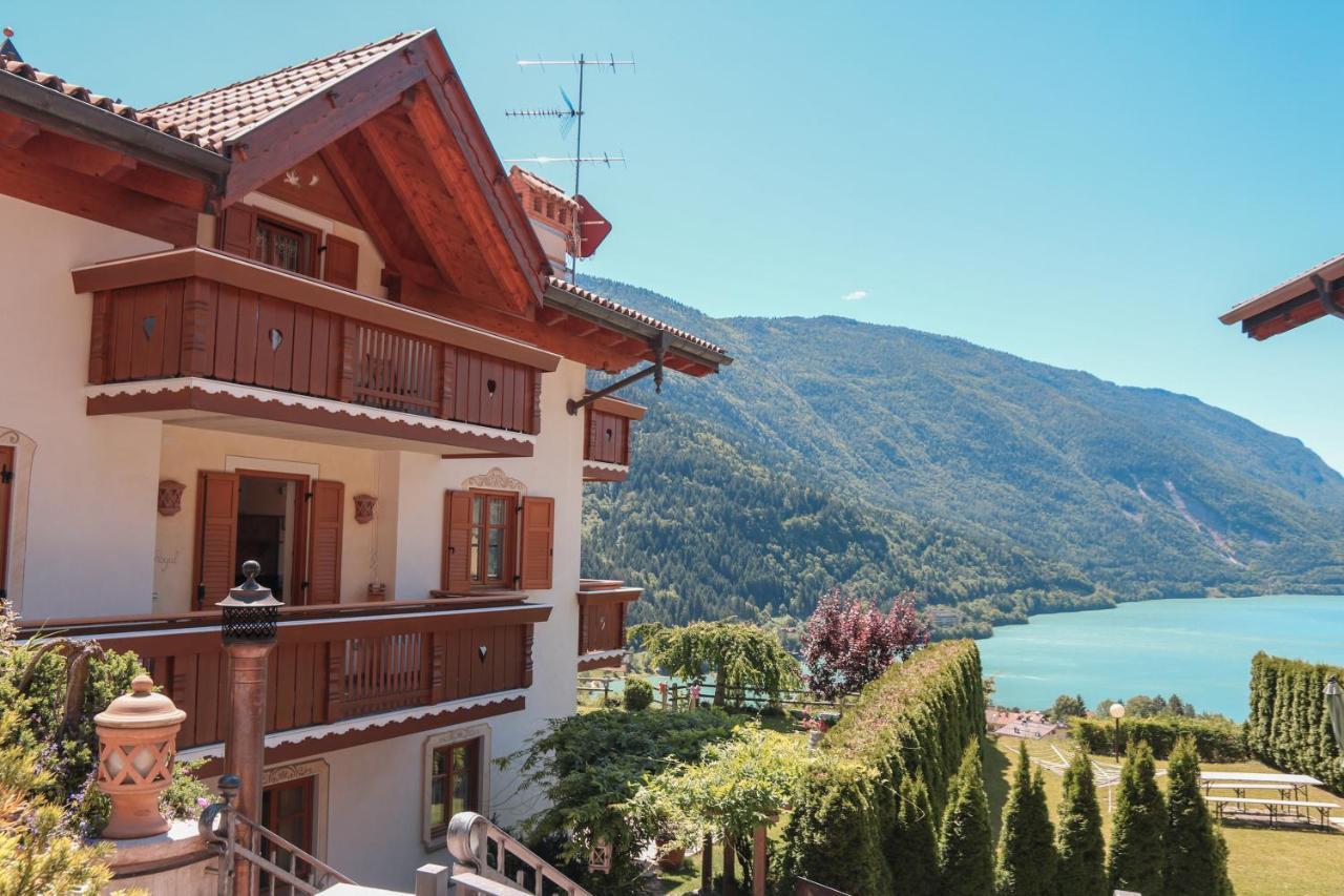Villa La Dama Del Lago โมลเวโน ภายนอก รูปภาพ