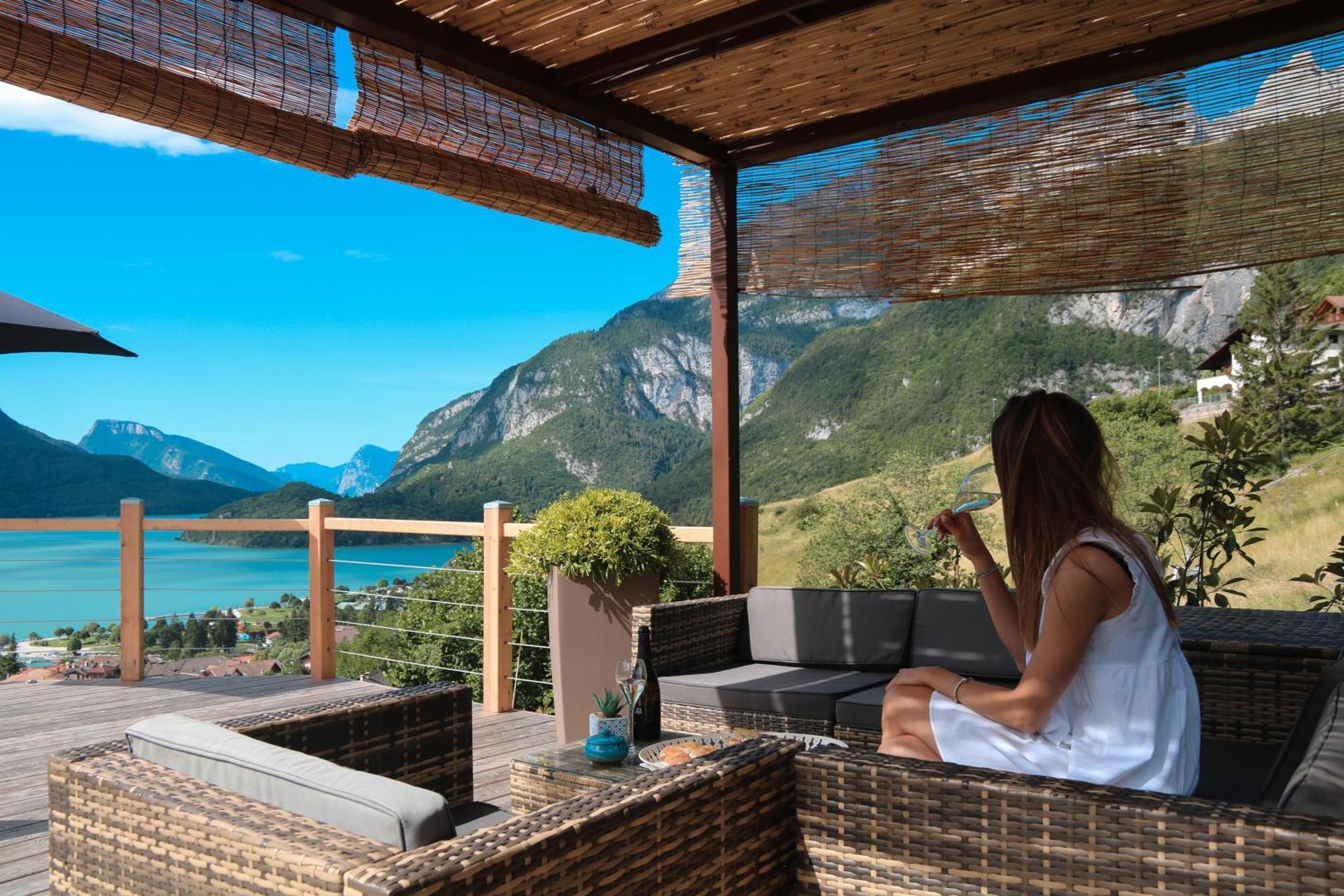 Villa La Dama Del Lago โมลเวโน ภายนอก รูปภาพ